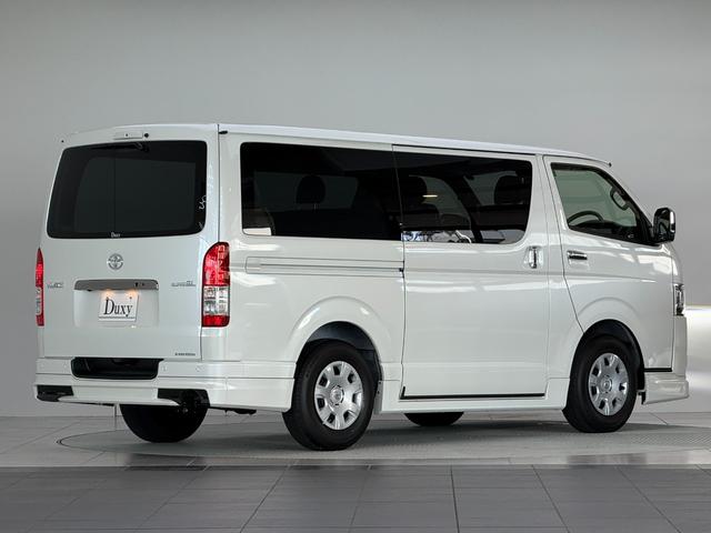 ハイエースバン 　【モデリスタエアロ付＆ディーゼル車】　デジタルインナーミラー　パノラミックビューモニター対応　両側電動パワースライドドア　ＥＴＣ　ＬＥＤヘッドライト　ＡＣ１００Ｖ　プッシュスタート　純正１５インチＡＷ（11枚目）