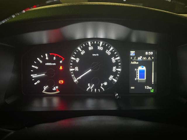 ハイエースバン 　【モデリスタエアロ付＆ディーゼル車】　デジタルインナーミラー　パノラミックビューモニター対応　両側電動パワースライドドア　ＥＴＣ　ＬＥＤヘッドライト　ＡＣ１００Ｖ　プッシュスタート　純正１５インチＡＷ（45枚目）