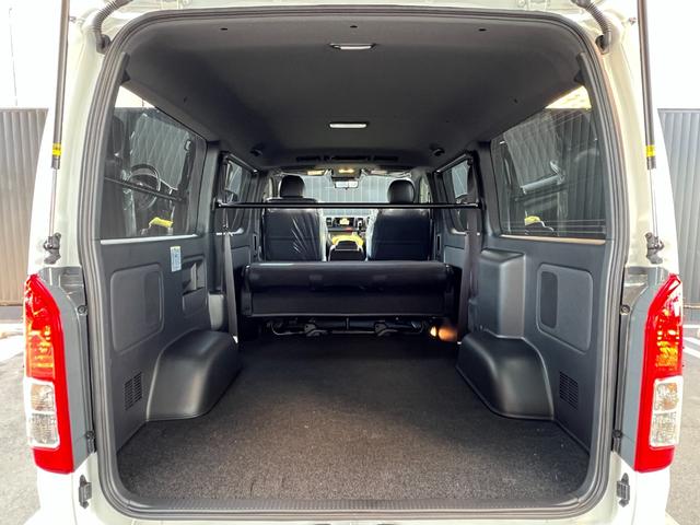 ハイエースバン 　【モデリスタエアロ付＆ディーゼル車】　デジタルインナーミラー　パノラミックビューモニター対応　両側電動パワースライドドア　ＥＴＣ　ＬＥＤヘッドライト　ＡＣ１００Ｖ　プッシュスタート　純正１５インチＡＷ（74枚目）