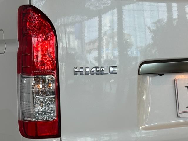 ハイエースバン ロングスーパーＧＬ　ダークプライムＳ　【ディーゼル車】デジタルインナーミラー　パノラミックビューモニター対応　両側電動パワースライドドア　ＬＥＤヘッドライト　ＡＣ１００Ｖ　プッシュスタート　２０ｔｈ記念スカッフプレート　オプション１５ＡＷ（25枚目）