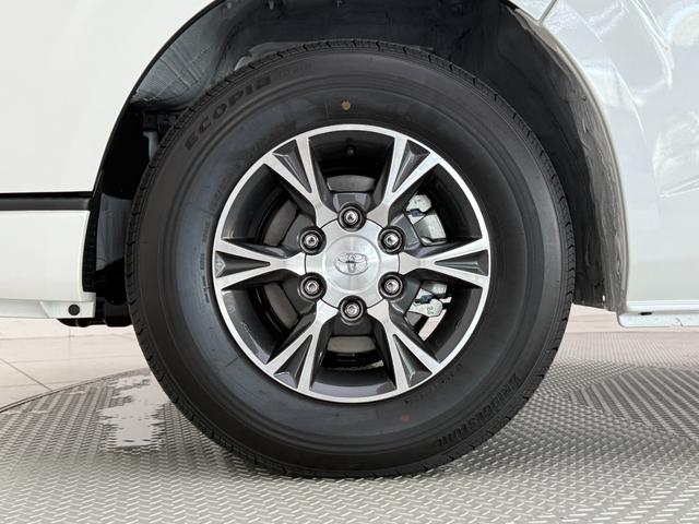 ハイエースバン ロングスーパーＧＬ　ダークプライムＳ　【ディーゼル車】デジタルインナーミラー　パノラミックビューモニター対応　両側電動パワースライドドア　ＬＥＤヘッドライト　ＡＣ１００Ｖ　プッシュスタート　２０ｔｈ記念スカッフプレート　オプション１５ＡＷ（31枚目）