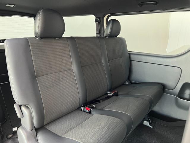 ハイエースバン ロングスーパーＧＬ　ダークプライムＳ　【ディーゼル車】デジタルインナーミラー　パノラミックビューモニター対応　両側電動パワースライドドア　ＬＥＤヘッドライト　ＡＣ１００Ｖ　プッシュスタート　２０ｔｈ記念スカッフプレート　オプション１５ＡＷ（37枚目）