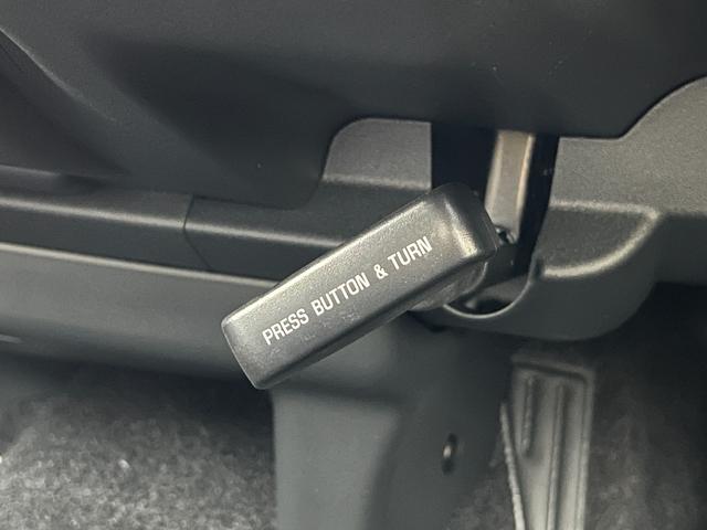 ハイエースバン ロングスーパーＧＬ　ダークプライムＳ　【ディーゼル車】デジタルインナーミラー　パノラミックビューモニター対応　両側電動パワースライドドア　ＬＥＤヘッドライト　ＡＣ１００Ｖ　プッシュスタート　２０ｔｈ記念スカッフプレート　オプション１５ＡＷ（59枚目）