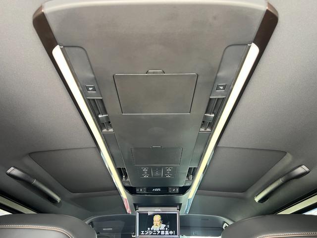 アルファード Z 【後席モニター&モデリスタエアロ付!】14型コネクトナビ 左右独立ムーンルーフ デジタルミラー トヨタチームメイト カラーヘッドアップディスプレイ ユニバーサルステップ PVM BSM 純正18AW(74枚目)