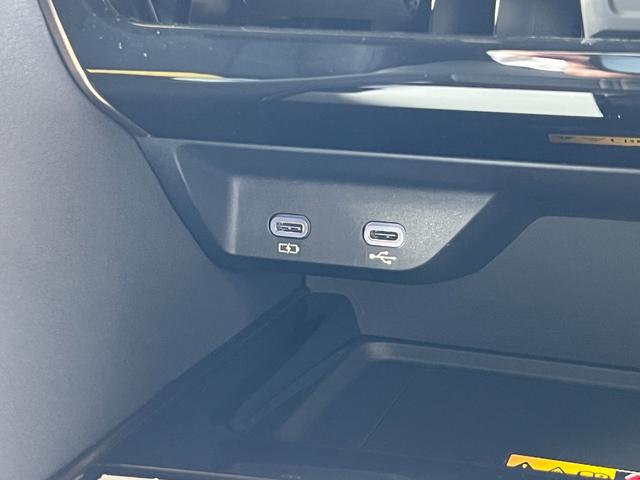 アルファード Z 【ユニバーサルステップ付】 14型コネクトナビ 左右独立ムーンルーフ デジタルミラー トヨタチームメイト パノラミックビューモニター ブラインドスポットモニター シートヒーター&クーラー 純正18AW(58枚目)