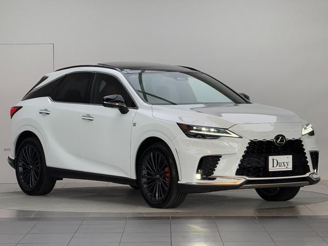 RX RX350 Fスポーツ 【改良後モデル!】 内装レッド 14型コネクトナビ パノラマルーフ 輻射ヒータ デジタルインナーミラー オレンジキャリパー 12.3TFTメーター 寒冷地 ドラレコ 置充電 ルーフレール 純正21AW(9枚目)