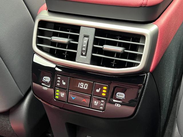 RX RX350 Fスポーツ 【改良後モデル!】 内装レッド 14型コネクトナビ パノラマルーフ 輻射ヒータ デジタルインナーミラー オレンジキャリパー 12.3TFTメーター 寒冷地 ドラレコ 置充電 ルーフレール 純正21AW(44枚目)