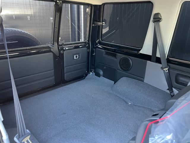 ランドクルーザー７０ ＡＸ　【内装ブラック】　丸目ヘッドライト　バックモニター内臓インナーミラー　電動デフロック　　背面タイヤ　リモコンキー　　ヒルスタートアシストコントロール　ダウンヒルスタートコントロール　純正１６インチＡＷ（73枚目）