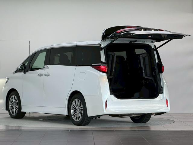 アルファードハイブリッド Z 【13.2インチ後席モニター付き】 14インチコネクトナビ 左右独立ムーンルーフ デジタルミラー カラーヘッドアップディスプレイ トヨタチームメイト ユニバーサルステップ PVM BSM 純正18AW(14枚目)