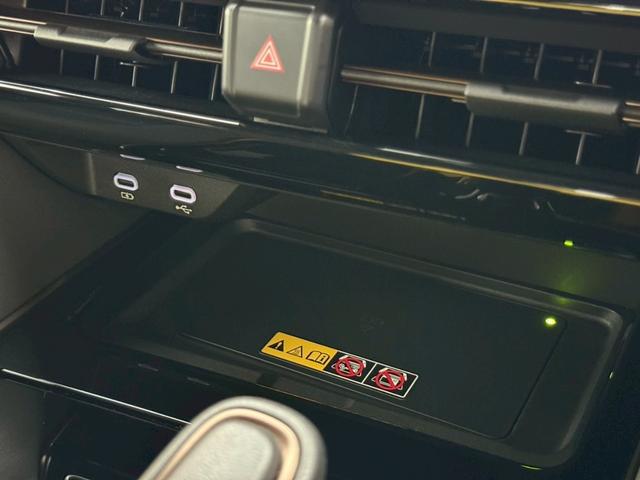 アルファードハイブリッド Z 【13.2インチ後席モニター付き】 14インチコネクトナビ 左右独立ムーンルーフ デジタルミラー カラーヘッドアップディスプレイ トヨタチームメイト ユニバーサルステップ PVM BSM 純正18AW(61枚目)