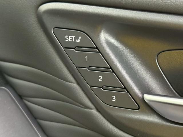 アルファードハイブリッド Z 【13.2インチ後席モニター付き】 14インチコネクトナビ 左右独立ムーンルーフ デジタルミラー カラーヘッドアップディスプレイ トヨタチームメイト ユニバーサルステップ PVM BSM 純正18AW(68枚目)