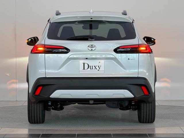 カローラクロス ハイブリッド　Ｚ　【パノラマルーフ＆置くだけ充電】　１０．５インチコネクトナビ　アダプティブハイビーム　パノラミックビューモニター　ブラインドスポットモニター　ステアリングヒーター　アクセサリーコンセント　純正１８ＡＷ（15枚目）