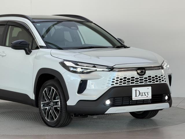 カローラクロス ハイブリッド　Ｚ　【パノラマルーフ＆置くだけ充電】　１０．５インチコネクトナビ　アダプティブハイビーム　パノラミックビューモニター　ブラインドスポットモニター　ステアリングヒーター　アクセサリーコンセント　純正１８ＡＷ（18枚目）