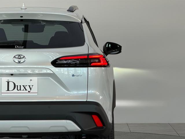 カローラクロス ハイブリッド　Ｚ　【パノラマルーフ＆置くだけ充電】　１０．５インチコネクトナビ　アダプティブハイビーム　パノラミックビューモニター　ブラインドスポットモニター　ステアリングヒーター　アクセサリーコンセント　純正１８ＡＷ（37枚目）