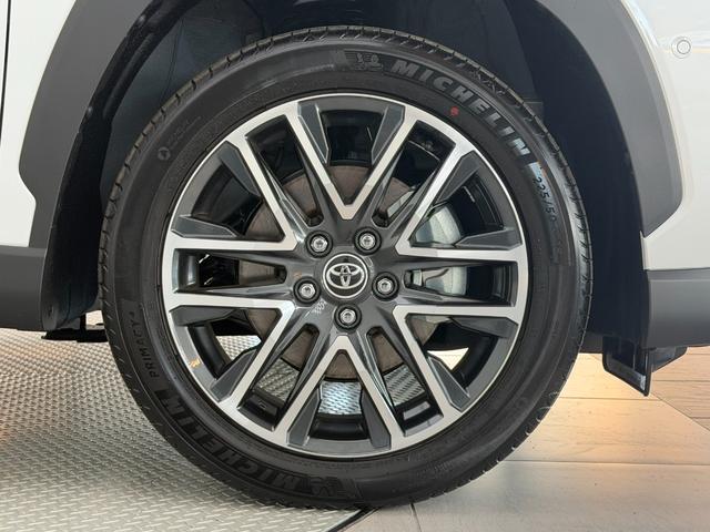 カローラクロス ハイブリッド　Ｚ　【パノラマルーフ＆置くだけ充電】　１０．５インチコネクトナビ　アダプティブハイビーム　パノラミックビューモニター　ブラインドスポットモニター　ステアリングヒーター　アクセサリーコンセント　純正１８ＡＷ（40枚目）