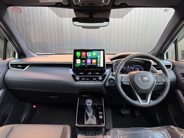 カローラクロス ハイブリッド　Ｚ　【パノラマルーフ＆置くだけ充電】　１０．５インチコネクトナビ　アダプティブハイビーム　パノラミックビューモニター　ブラインドスポットモニター　ステアリングヒーター　アクセサリーコンセント　純正１８ＡＷ（42枚目）