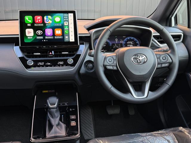 カローラクロス ハイブリッド　Ｚ　【パノラマルーフ＆置くだけ充電】　１０．５インチコネクトナビ　アダプティブハイビーム　パノラミックビューモニター　ブラインドスポットモニター　ステアリングヒーター　アクセサリーコンセント　純正１８ＡＷ（43枚目）