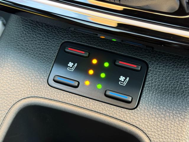 カローラクロス ハイブリッド　Ｚ　【パノラマルーフ＆置くだけ充電】　１０．５インチコネクトナビ　アダプティブハイビーム　パノラミックビューモニター　ブラインドスポットモニター　ステアリングヒーター　アクセサリーコンセント　純正１８ＡＷ（70枚目）