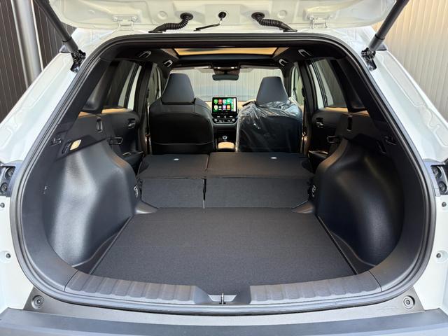 カローラクロス ハイブリッド　Ｚ　【パノラマルーフ＆置くだけ充電】　１０．５インチコネクトナビ　アダプティブハイビーム　パノラミックビューモニター　ブラインドスポットモニター　ステアリングヒーター　アクセサリーコンセント　純正１８ＡＷ（75枚目）