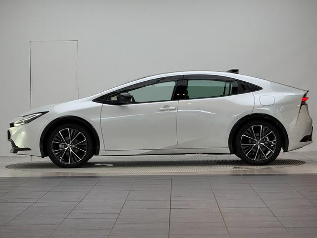 プリウス Z 【パノラマルーフ付き】 12.3インチコネクテッドナビ デジタルインナーミラー ドライブレコーダー パノラミックビューモニター ブラインドスポットモニター パワーバックドア ETC2.0 純正19AW(6枚目)