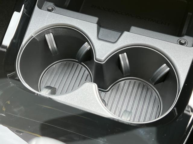 プリウス Z 【パノラマルーフ付き】 12.3インチコネクテッドナビ デジタルインナーミラー ドライブレコーダー パノラミックビューモニター ブラインドスポットモニター パワーバックドア ETC2.0 純正19AW(62枚目)