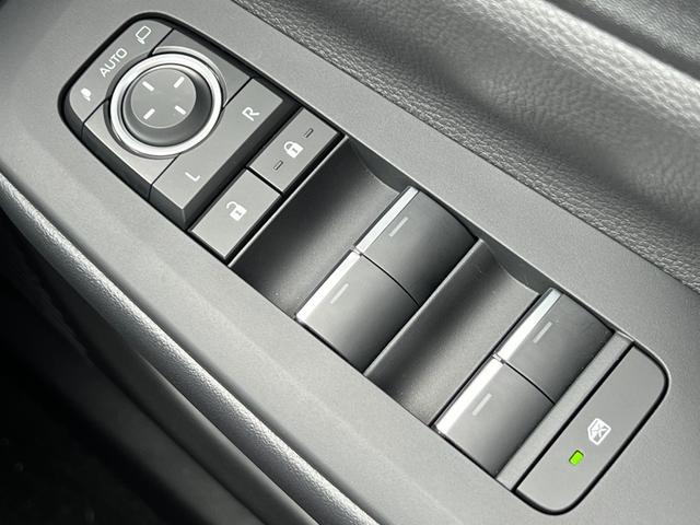 プリウス Z 【パノラマルーフ付き】 12.3インチコネクテッドナビ デジタルインナーミラー ドライブレコーダー パノラミックビューモニター ブラインドスポットモニター パワーバックドア ETC2.0 純正19AW(64枚目)