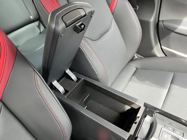 プリウス Z 【パノラマルーフ付き】 12.3インチコネクテッドナビ デジタルインナーミラー ドライブレコーダー パノラミックビューモニター ブラインドスポットモニター パワーバックドア ETC2.0 純正19AW(68枚目)