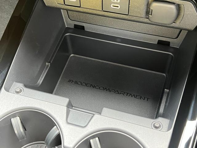 プリウス Z 【パノラマルーフ付き】 12.3インチコネクテッドナビ デジタルインナーミラー ドライブレコーダー パノラミックビューモニター ブラインドスポットモニター パワーバックドア ETC2.0 純正19AW(70枚目)