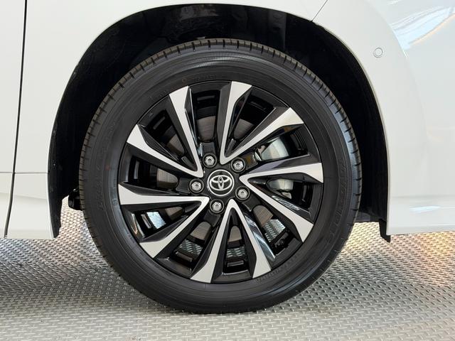 ノア 　【トヨタチームメイト付き】　１０．５型コネクトナビ　パノラミックビューモニター　ブラインドスポットモニター　快適利便パッケージＨｉ　ＣＤ／ＤＶＤデッキ　パワーバックドア　シートヒーター　純正１７チＡＷ（33枚目）