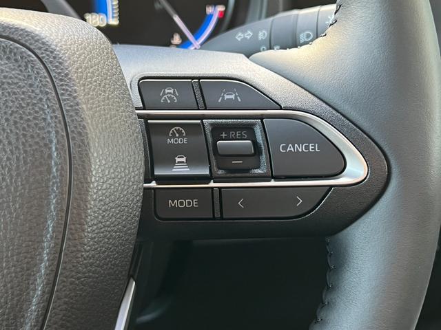 ノア 　【トヨタチームメイト付き】　１０．５型コネクトナビ　パノラミックビューモニター　ブラインドスポットモニター　快適利便パッケージＨｉ　ＣＤ／ＤＶＤデッキ　パワーバックドア　シートヒーター　純正１７チＡＷ（47枚目）