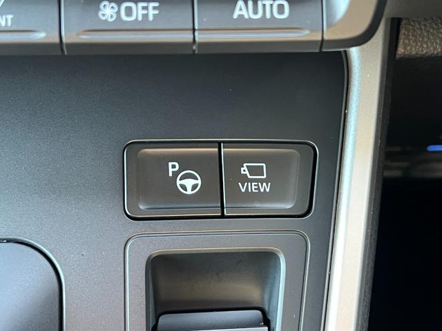 ノア 　【トヨタチームメイト付き】　１０．５型コネクトナビ　パノラミックビューモニター　ブラインドスポットモニター　快適利便パッケージＨｉ　ＣＤ／ＤＶＤデッキ　パワーバックドア　シートヒーター　純正１７チＡＷ（61枚目）