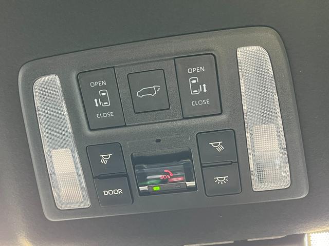 ノア 　【トヨタチームメイト付き】　１０．５型コネクトナビ　パノラミックビューモニター　ブラインドスポットモニター　快適利便パッケージＨｉ　ＣＤ／ＤＶＤデッキ　パワーバックドア　シートヒーター　純正１７チＡＷ（65枚目）