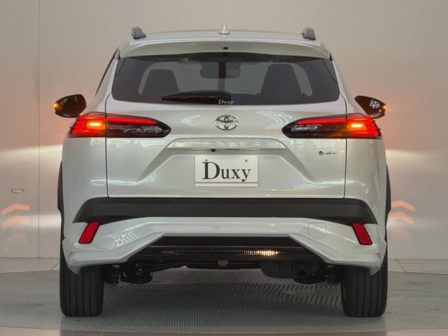 カローラクロス ハイブリッド　Ｚ　【ムーンルーフ付き】　１０．５インチコネクトナビ　パノラミックビューモニター　ブラインドスポットモニター　パワーバックドア　ステアリングヒーター　シートヒーター　トヨタチームメイト　純正インチ１９ＡＷ（15枚目）