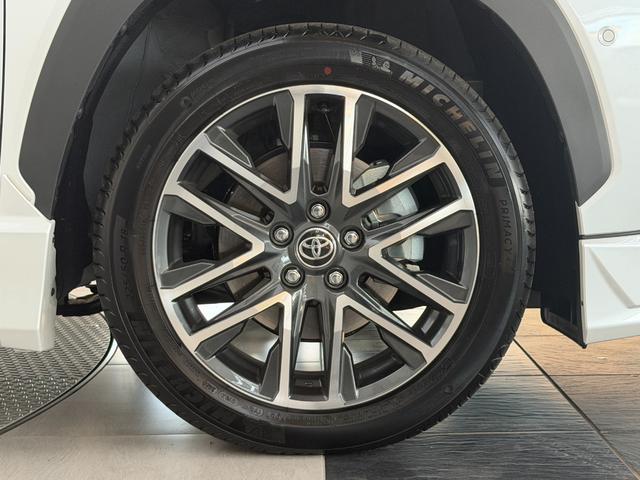 カローラクロス ハイブリッド　Ｚ　【ムーンルーフ付き】　１０．５インチコネクトナビ　パノラミックビューモニター　ブラインドスポットモニター　パワーバックドア　ステアリングヒーター　シートヒーター　トヨタチームメイト　純正インチ１９ＡＷ（40枚目）