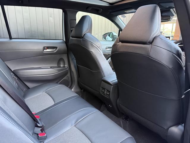 カローラクロス ハイブリッド　Ｚ　【ムーンルーフ付き】　１０．５インチコネクトナビ　パノラミックビューモニター　ブラインドスポットモニター　パワーバックドア　ステアリングヒーター　シートヒーター　トヨタチームメイト　純正インチ１９ＡＷ（47枚目）