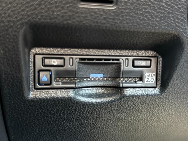 ヴォクシー S-Z 【アドバンストパーク】10.5インチコネクトナビ 快適利便パッケージHi デジタルインナーミラー ブラインドスポットモニター パノラミックビューモニター パワーバックドア CD/DVD 純正17型AW(72枚目)