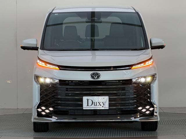 ヴォクシー ハイブリッドS-Z 【改モデル】 10.5インチコネクトナビ 3眼LEDヘッドライト ユニバーサルスッテプ トヨタチームメイト 快適利便パッケージHI PVM BSM ヘッドアップディスプレイ 寒冷地 純正インチ17AW(14枚目)