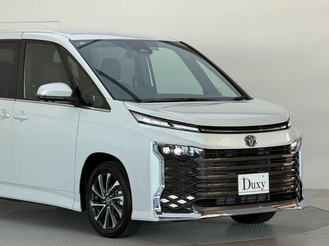 ヴォクシー ハイブリッドS-Z 【改モデル】 10.5インチコネクトナビ 3眼LEDヘッドライト ユニバーサルスッテプ トヨタチームメイト 快適利便パッケージHI PVM BSM ヘッドアップディスプレイ 寒冷地 純正インチ17AW(17枚目)