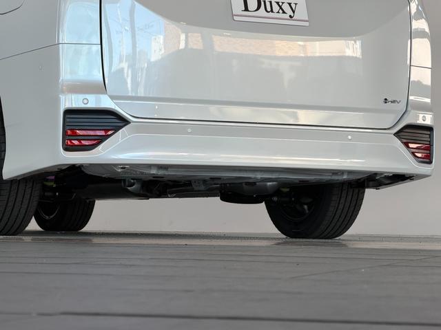 ヴォクシー ハイブリッドS-Z 【改モデル】 10.5インチコネクトナビ 3眼LEDヘッドライト ユニバーサルスッテプ トヨタチームメイト 快適利便パッケージHI PVM BSM ヘッドアップディスプレイ 寒冷地 純正インチ17AW(33枚目)