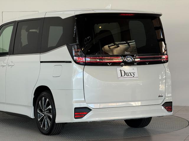 ヴォクシー ハイブリッドS-Z 【パノラミックビューモニター】10.5インチディスプレイオーディオ ブラインドスポットモニター 快適利便パッケージHi トヨタチームメイト アドバンストパーク 電動パワーバックドア 純正17インチAW(28枚目)