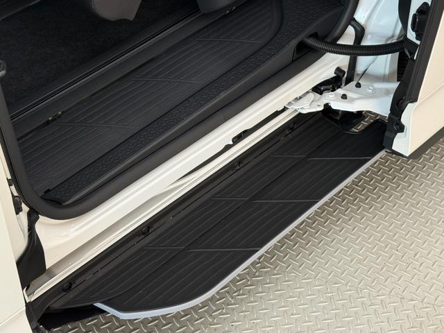 ヴォクシー ハイブリッドS-Z 【パノラミックビューモニター】10.5インチディスプレイオーディオ ブラインドスポットモニター 快適利便パッケージHi トヨタチームメイト アドバンストパーク 電動パワーバックドア 純正17インチAW(36枚目)