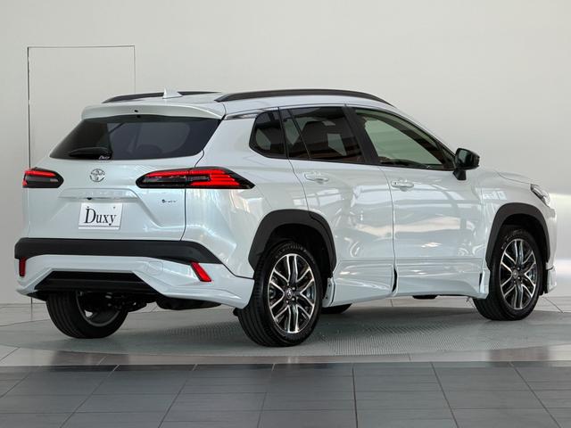 カローラクロス ハイブリッド Z 【ムーンルーフ付き】 10.5インチコネクトナビ パノラミックビューモニター ブラインドスポットモニター パワーバックドア ステアリングヒーター シートヒーター トヨタチームメイト 純正インチ19AW(11枚目)