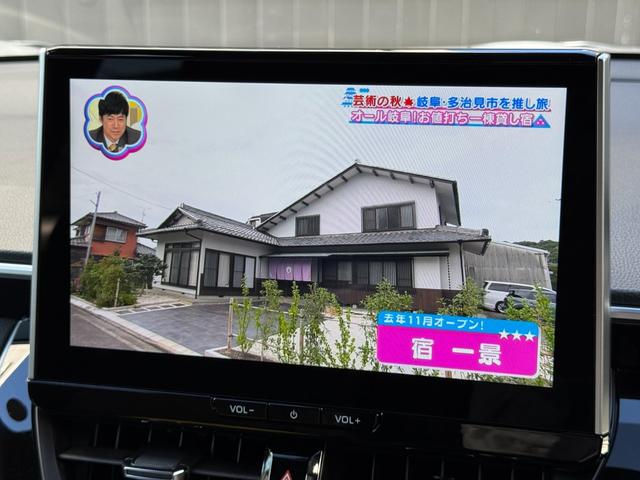 カローラクロス ハイブリッド Z 【ムーンルーフ付き】 10.5インチコネクトナビ パノラミックビューモニター ブラインドスポットモニター パワーバックドア ステアリングヒーター シートヒーター トヨタチームメイト 純正インチ19AW(63枚目)
