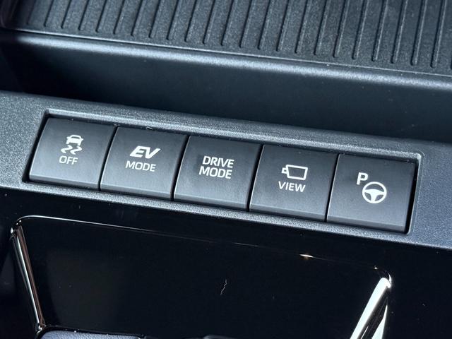 カローラクロス ハイブリッド Z 【ムーンルーフ付き】 10.5インチコネクトナビ パノラミックビューモニター ブラインドスポットモニター パワーバックドア ステアリングヒーター シートヒーター トヨタチームメイト 純正インチ19AW(69枚目)