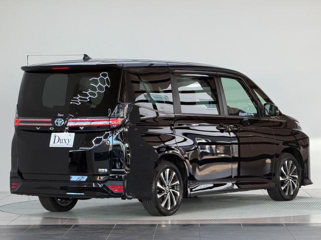 ヴォクシー ハイブリッドS-Z 【13.2インチ後席モニター付き】10.5インチコネクトナビ デジタルインナーミラー ブラインドスポットモニター パノラミックビューモニター 快適利便パッケージHi CD/DVDデッキ 純正17AW(11枚目)