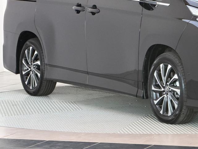 ヴォクシー ハイブリッドS-Z 【13.2インチ後席モニター付き】10.5インチコネクトナビ デジタルインナーミラー ブラインドスポットモニター パノラミックビューモニター 快適利便パッケージHi CD/DVDデッキ 純正17AW(25枚目)