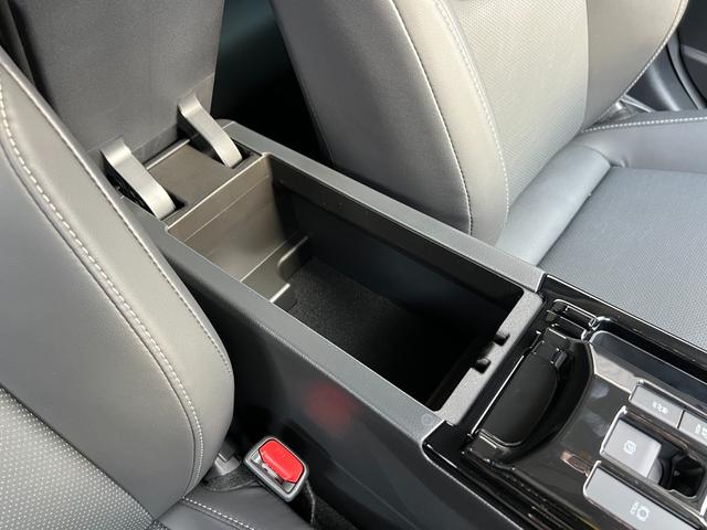 プリウス Z 【内装ブラック】 12.3インチコネクトナビ デジタルインナーミラー ドライブレコーダー付き パノラミックビューモニター ブラインドスポットモニター パワーバックドア ETC2.0 純正19インチAW(68枚目)