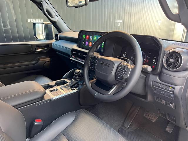 ランドクルーザー250 VX 【内装ブラック】 丸目ヘッドライト 12.3インチコネクトナビ トヨタチームメイト デジタルミラー ドライブレコーダー サンルーフ パノラミックビューモニター ブラインドスポットモニター 純正18AW(44枚目)