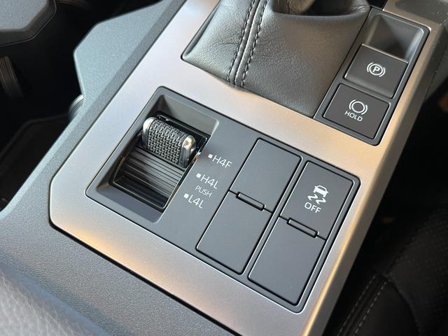 ランドクルーザー250 VX 【内装ブラック】 丸目ヘッドライト 12.3インチコネクトナビ トヨタチームメイト デジタルミラー ドライブレコーダー サンルーフ パノラミックビューモニター ブラインドスポットモニター 純正18AW(65枚目)