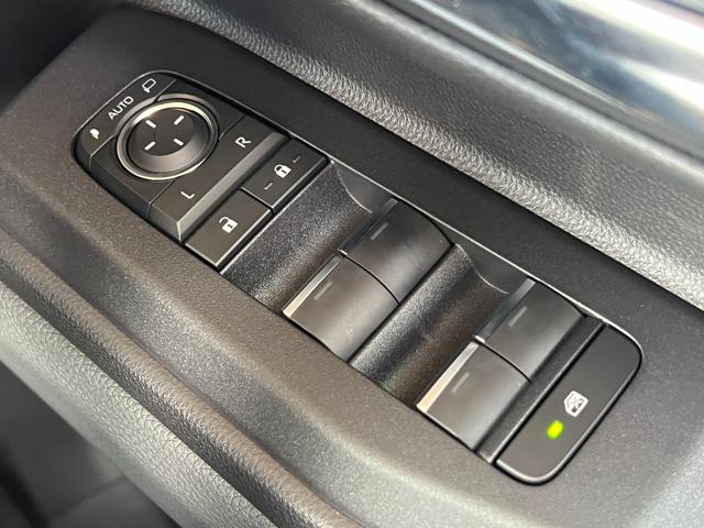 ランドクルーザー250 VX 【内装ブラック】 丸目ヘッドライト 12.3インチコネクトナビ トヨタチームメイト デジタルミラー ドライブレコーダー サンルーフ パノラミックビューモニター ブラインドスポットモニター 純正18AW(66枚目)